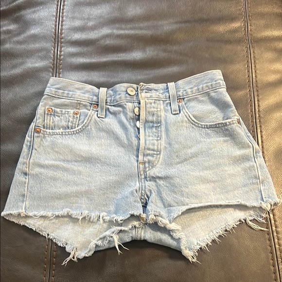 Levi's Light Blue Frayed Denim Shorts - Picture 1 of 7